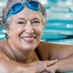 Verwenden des CGM-Sensors beim Schwimmen oder Wassersport